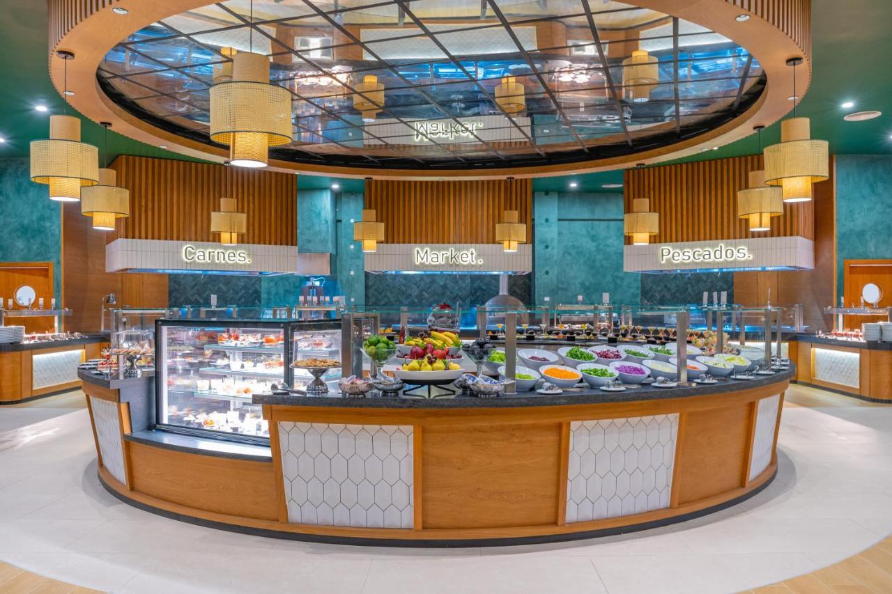 คาริบ ดีลักซ์ ปรินเซส - ออล อินครูซีฟ Hotel ปุนตากานา ภายนอก รูปภาพ The buffet at the hotel