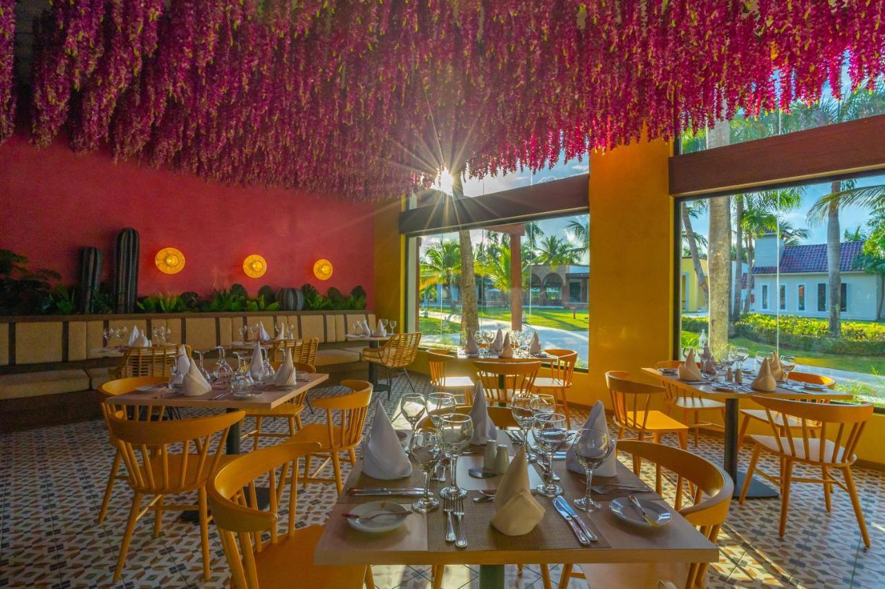 คาริบ ดีลักซ์ ปรินเซส - ออล อินครูซีฟ Hotel ปุนตากานา ภายนอก รูปภาพ Restaurant at the hotel