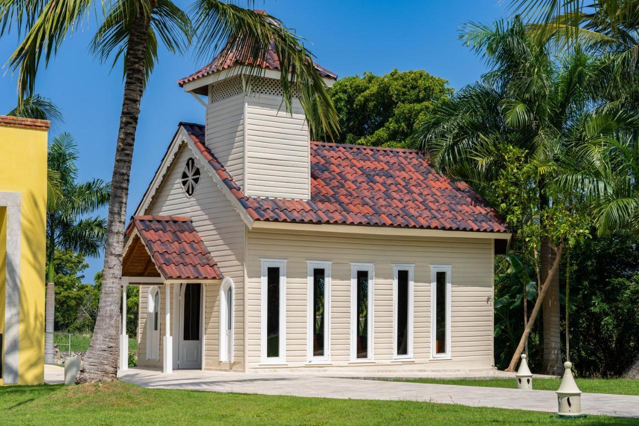 คาริบ ดีลักซ์ ปรินเซส - ออล อินครูซีฟ Hotel ปุนตากานา ภายนอก รูปภาพ The Chapel at the Royal Palm Beach Polo Country Club