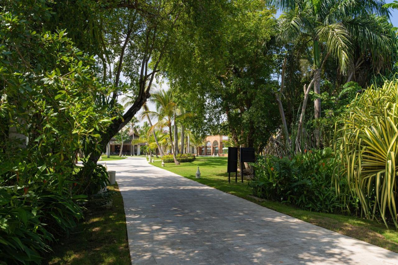 คาริบ ดีลักซ์ ปรินเซส - ออล อินครูซีฟ Hotel ปุนตากานา ภายนอก รูปภาพ A street in the community