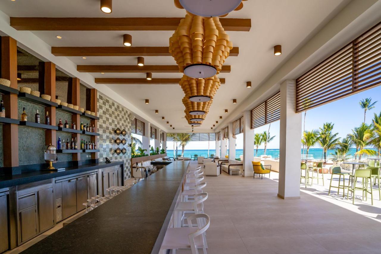 คาริบ ดีลักซ์ ปรินเซส - ออล อินครูซีฟ Hotel ปุนตากานา ภายนอก รูปภาพ The bar at the beach club